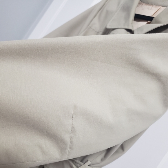 VINTAGE D'ALLAIRDS Belted Trench Coat - Picture 10 of 15